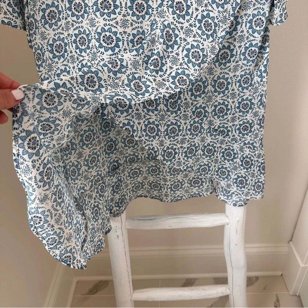 Loft Short Sleeve Medallion Design Blouse Size XS - Picture 5 of 13